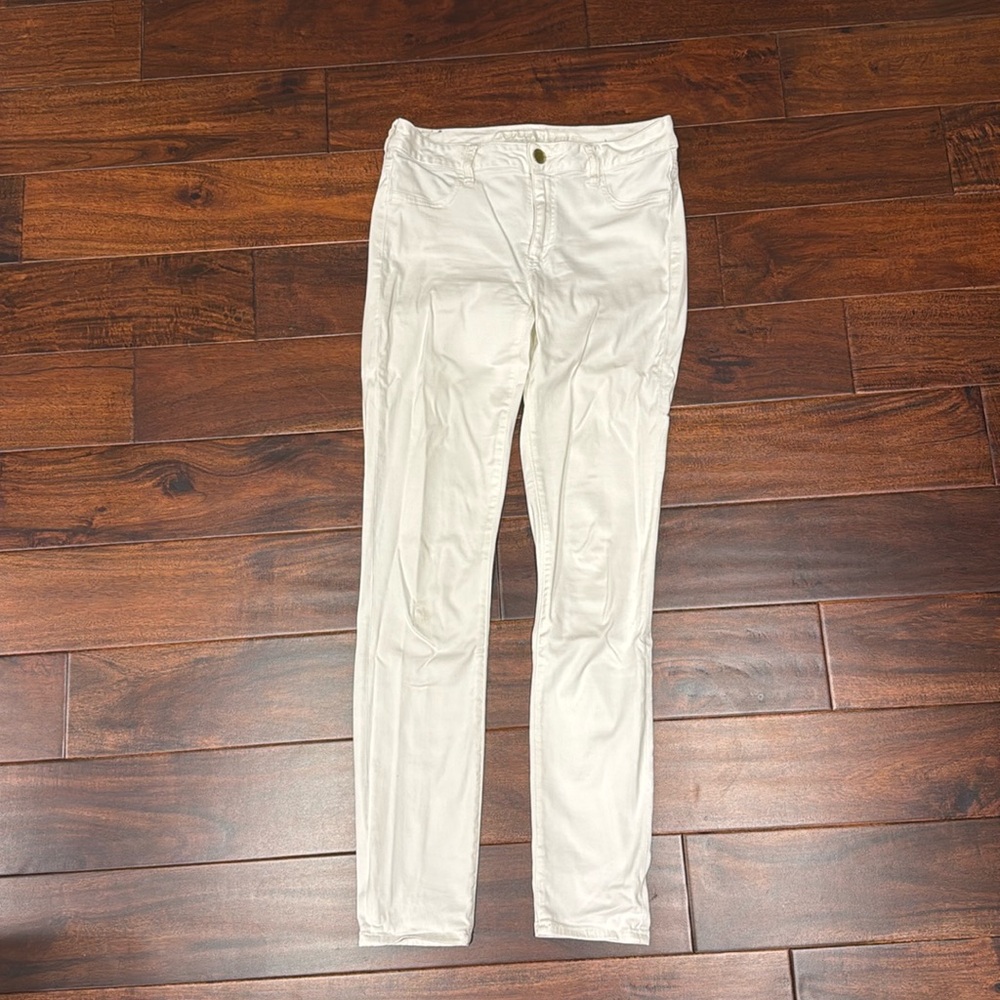White American Eagle Jeans